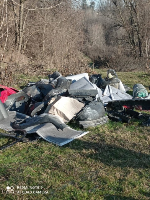 Nichelino, scoperta dalla Polizia Municipale una grossa discarica sulle sponde del Sangone