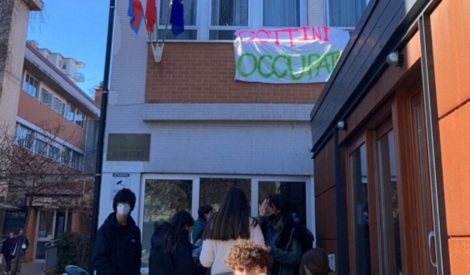 Scuole ancora in fibrillazione: occupati da questa mattina il Galileo Ferraris e il Sommeiller
