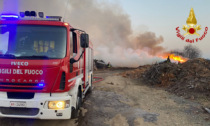 Incendio a Giaveno: in fumo 400 mc di tronchi di legno