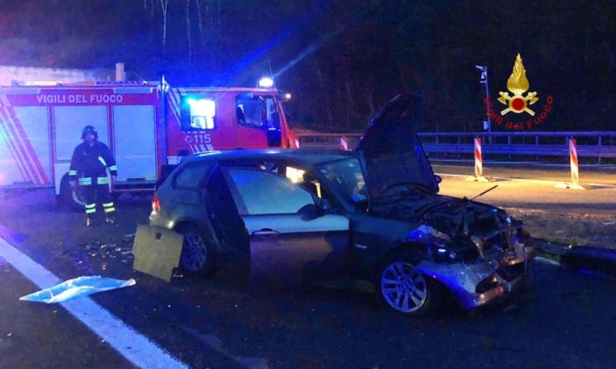Tragico incidente sul raccordo Ivrea-Santhià: muore una donna