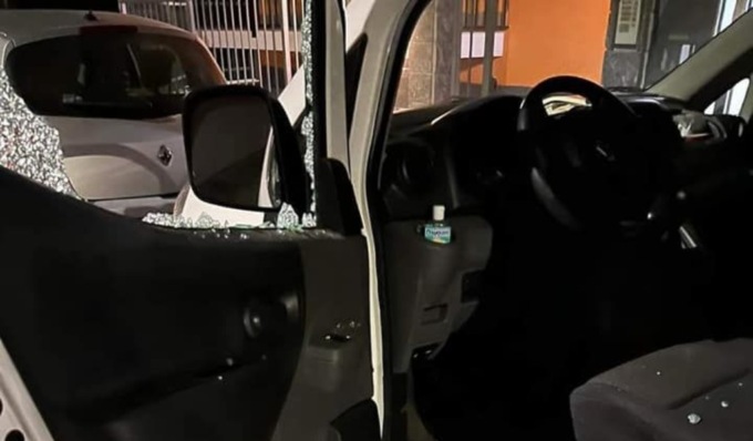 Veicoli nel mirino dei ladri a Vinovo: sfondano i finestrini per portare via quello che i proprietari lasciano all’interno