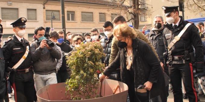 Piantato l’Albero della Legalità in ricordo delle vittime innocenti delle mafie