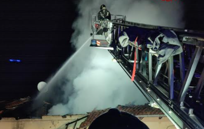 Incendio nella notte a Sangano: a fuoco il tetto di un’abitazione