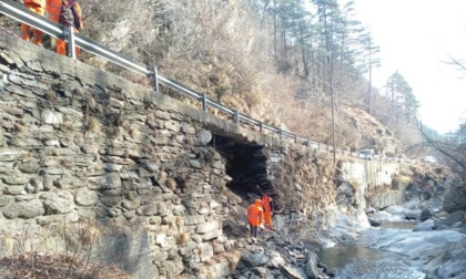 Crolla un muro di sottoscarpa, chiusa al traffico la provinciale 170 di Massello