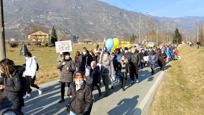 Val Susa, manifestazione per la pace in sostegno del popolo ucraino