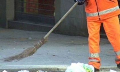 Strade sporche a Torino, Lo Russo ordina 100 assunzioni di operatori ecologici a Amiat