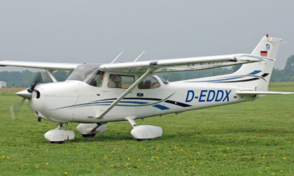 Ruba un aereo in Piemonte ma viene fermato (e arrestato) in Francia dall’Aeronautica militare