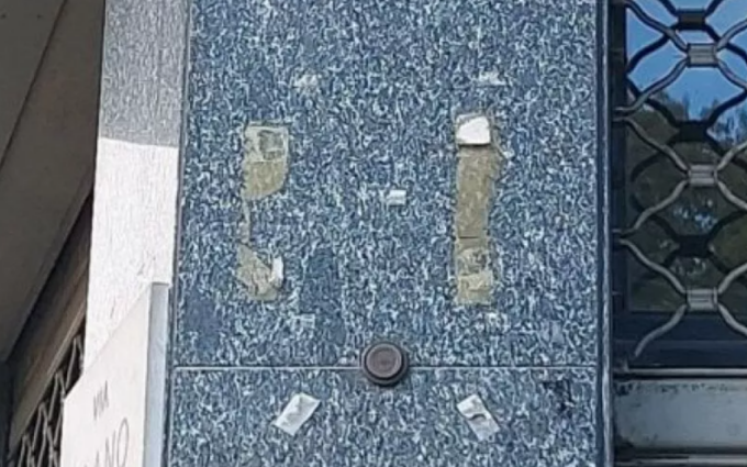 Spaccate tutte le targhe di corso Unione Sovietica: si ipotizza un raid anti-Putin