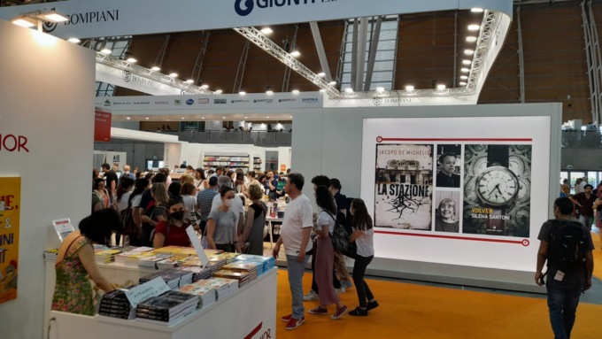 Salone del libro 2022: visita a sopresa del ministro degli Esteri Di Maio