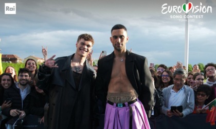 Eurovision Torino 2022: ieri parata di artisti sul "Torquoise Carpet" alla Reggia di Venaria