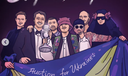 Eurovision 2022: La Kalush Orchestra mette all’asta il cappellino rosa e il trofeo vinto per sostenere l’esercito ucraino
