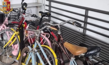 Scoperto "collezionista" di biciclette rubate: dopo il furto venivano riverniciate e messe in vendita