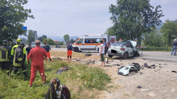 Grave incidente stradale sulla Sp6 tra Piossasco e Cumiana: due i feriti