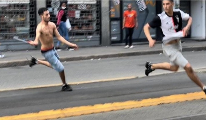 “Scene di ordinaria follia!”: rissa a colpi di machete in zona Aurora