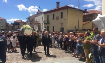 Folla e lacrime al funerale di Raffaele Petrillo e Carmine Marotta