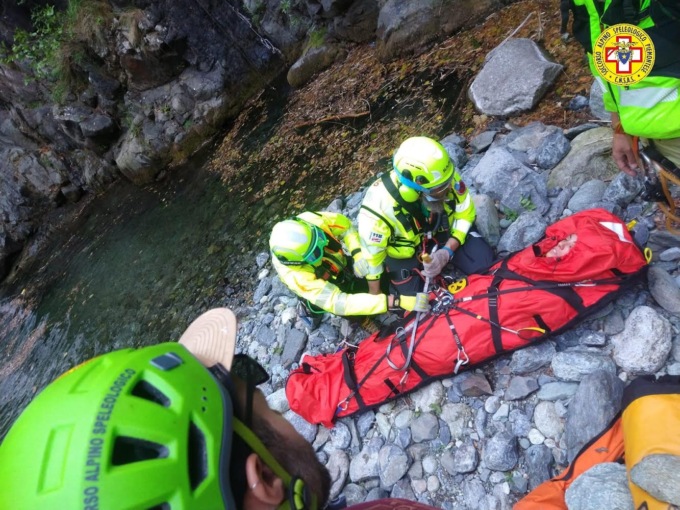 Orrido di Caprie: recuperata escursionista caduta dal sentiero nel ruscello sottostante