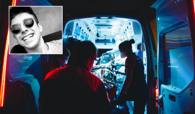 Tragico schianto contro un’auto, Simone muore in moto a soli 22 anni