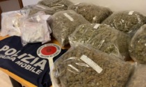 Smantellata vasta rete di spaccio, sequestrati oltre 15 chili di droga: 12 indagati