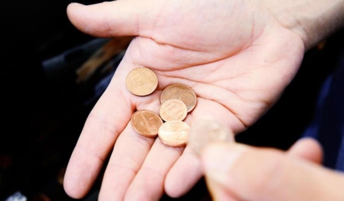 Furti con la “tecnica delle monetine”: sgominata banda di sudamericani. Colpi anche a Torino