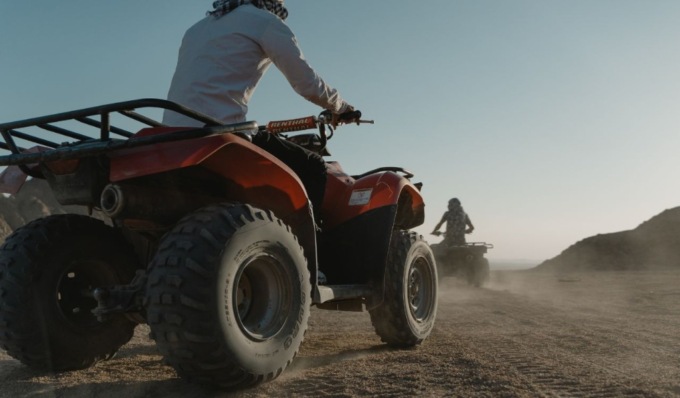Perde il controllo del quad e precipita in una scarpata, muore turista francese