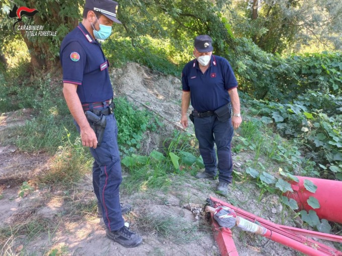 Preleva abusivamente acqua dal Po per irrigare i terreni: nei guai azienda agricola