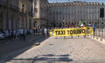 Sciopero taxi nelle vie del centro di Torino: "No alle piattaforme web"