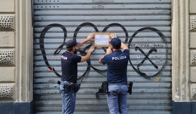 Trovano droga nel minimarket, scatta la chiusura per 10 giorni