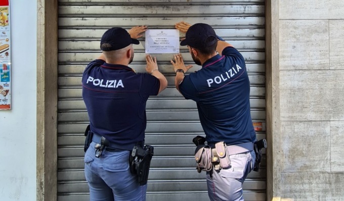 Schiamazzi, liti e risse: un altro bar chiuso nel quartiere Aurora