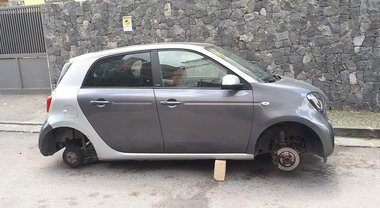 Moncalieri, ladri di gomme in azione in tutta al città