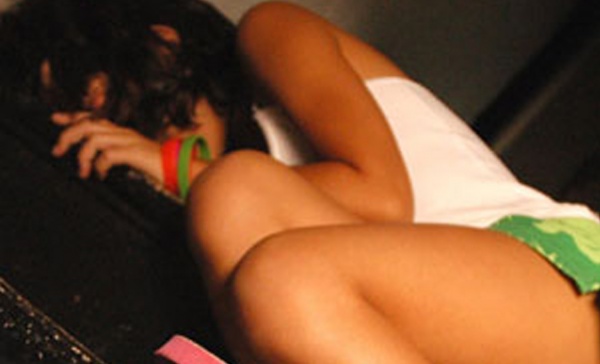 Fingendosi 14enne adescava ragazzine su Whatsapp, 33enne arrestato per pedopornografia