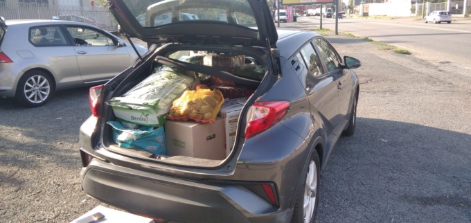 Trasportano cibo in mezzi non idonei: denunciate e sanzionate due persone