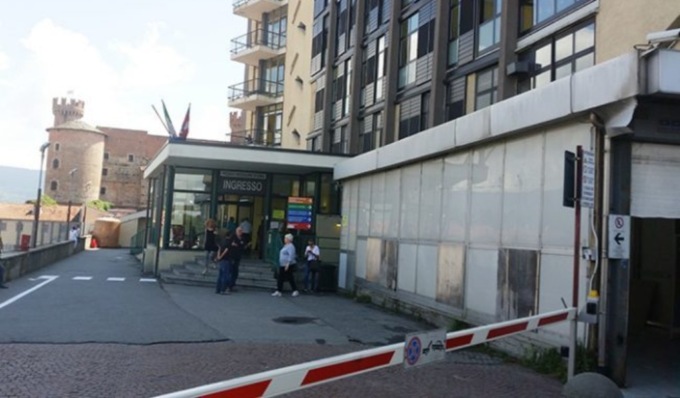 Parapiglia in pediatria a Ivrea, padre di una bimba aggredisce il medico di turno