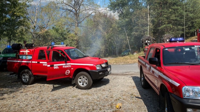 Incendio a Vinovo: bruciato dalle fiamme un prefabbricato