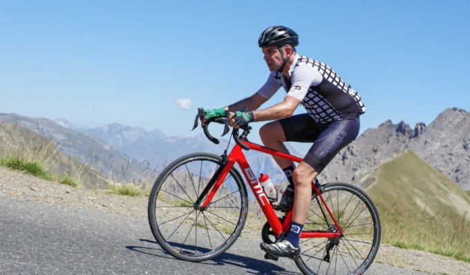 Il primario di Oncologia del Mauriziano da Torino a Sorrento in bici per raccogliere fondi per la ricerca