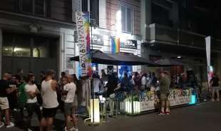 Vanchiglia, polemiche sul locale gay “Senzafronzoli” per un presunto caso di razzismo