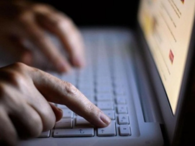 Minori vittime di Sextortion in preoccupante aumento: cos’è e come difendersi