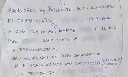 I poliziotti di Bardonecchia ricomprano il giocattolo rubato ad un bambino di 5 anni