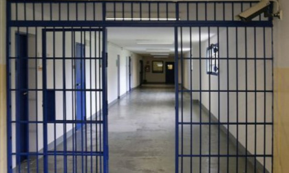 Morte del detenuto del Gaudio, tre agenti della polizia penitenziaria condannati per omicidio colposo e falso
