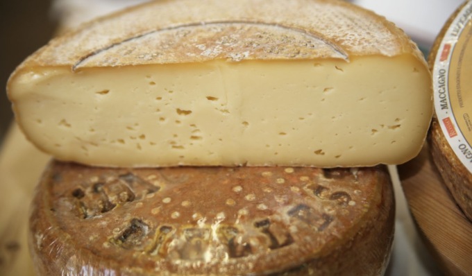 Possibile presenza di germi patogeni, ritirato formaggio maccagno