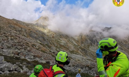 Tragedia in montagna, escursionista muore precipitando in un dirupo