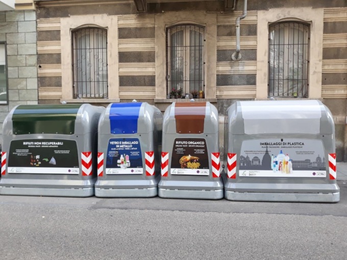 Barriera al via le ecoisole smart e nuove spazzatrici elettriche per pulire le piste ciclabili