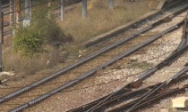 E’ mistero sulla vita e la morte del 15enne investito da un treno