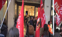 Black friday the day after: protesta dei lavoratori di Zara in via Roma