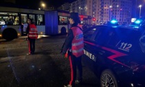 Moncalieri, importuna i clienti di un residence e poi oppone resistenza ai carabinieri: arrestata una donna