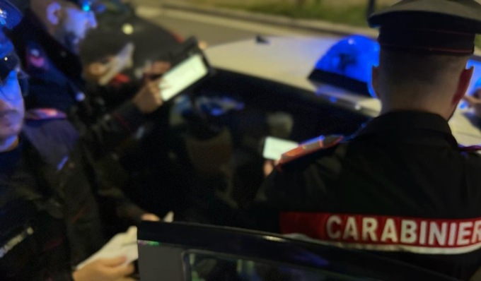 Rubava negli esercizi commerciali a Ivrea e nei dintorni: arrestato un 27enne