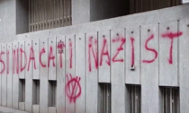 Imbrattata con la scritta "Sindacalisti Nazisti" la sede Cisl di Torino