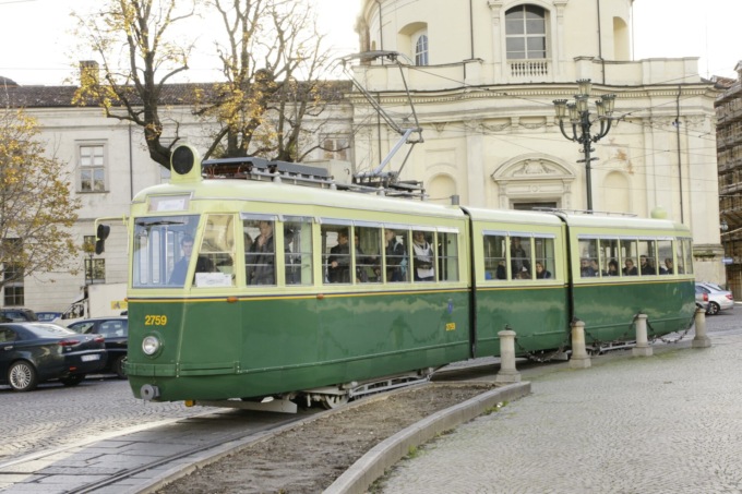A Torino la sfilata dei tram d’epoca: dal 1911 con uno sguardo al futuro
