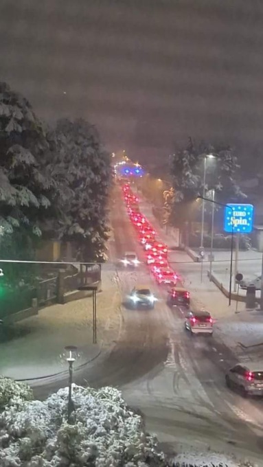 Neve sul Piemonte, disagi in molti centri urbani da Torino a Cuneo