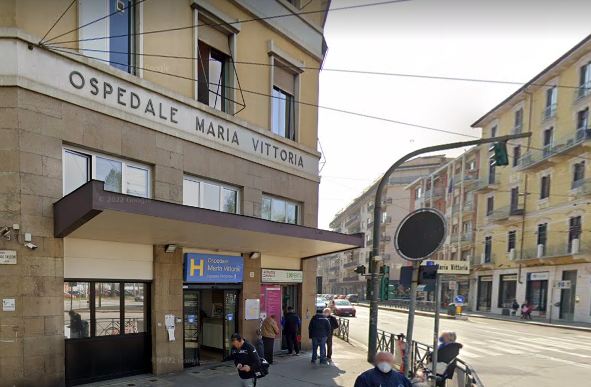 Il picco influenzale mette in ginocchio il Maria Vittoria, i medici: “Serve subito un nuovo ospedale”
