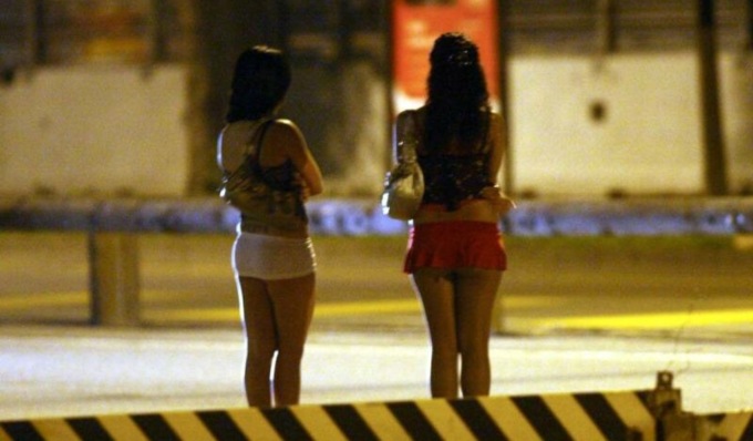 Ridotte in schiavitù e costrette a prostituirsi: 5 arrestati, tra cui una donna residente a Torino
